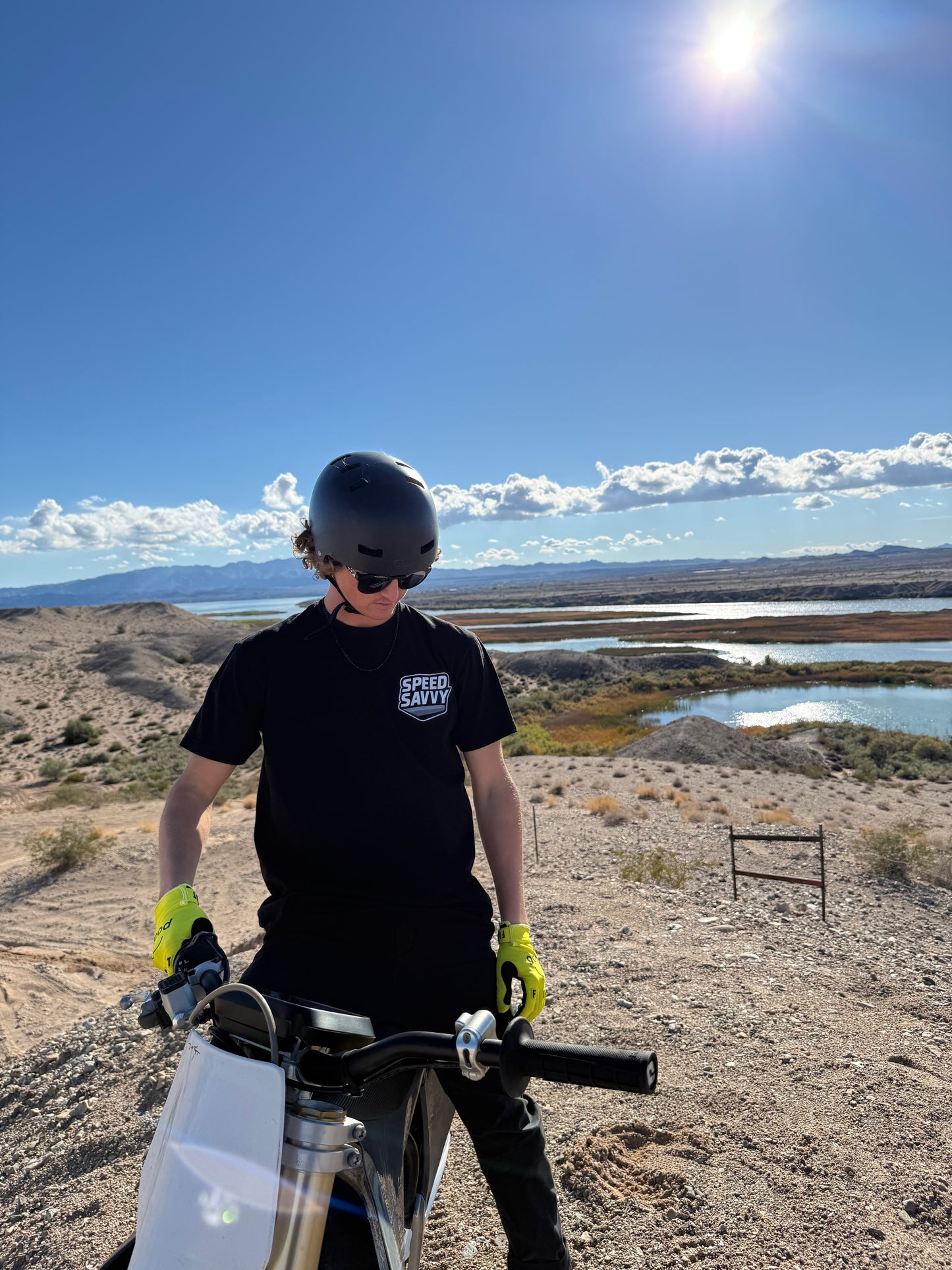 Head Turner Acty Van Tee